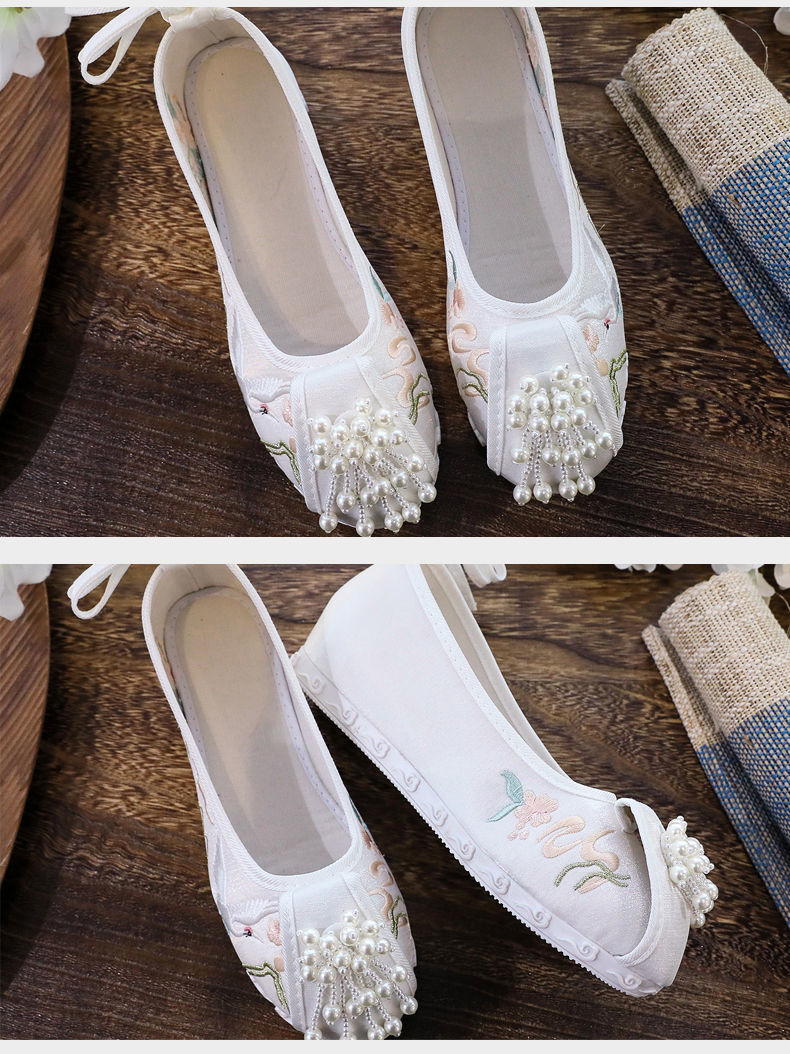 中式宫廷工艺布鞋古风汉服鞋宫锁珠帘缀珠流苏绣花布鞋秀禾婚鞋有仙