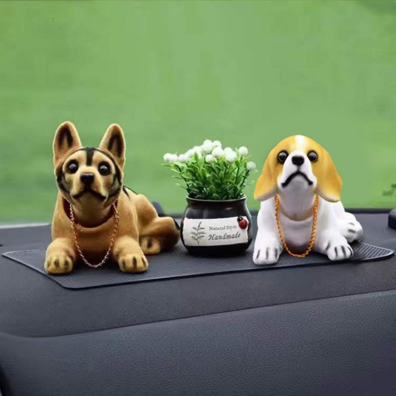 定制车饰车载摇头公仔狗狗汽车车内饰品小摆件仪表台车上装饰圣博纳