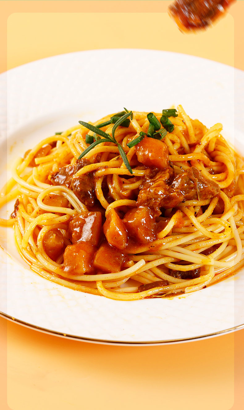 紫山(zishan) 到饭点意大利面番茄咖喱鸡肉黑椒牛肉奶油培根 面酱一步