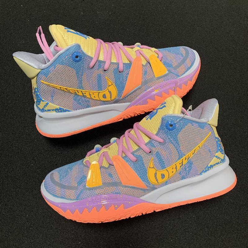 篮球鞋男女数学公式鸳鸯摩擦会响有声音透气垫学生运动鞋 欧文7柠檬黄