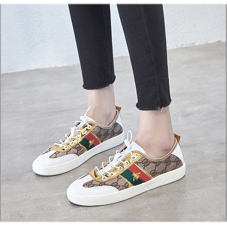 瑞品韩欧洲站女鞋小蜜蜂刺绣小白鞋子女百搭板鞋帆布休闲鞋 9976 绿叶