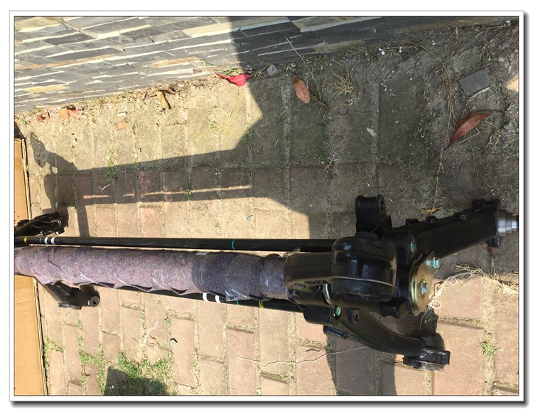 适配雪铁龙c2标致206标志207 后桥总成 后桥炮筒 后桥加强总成 207