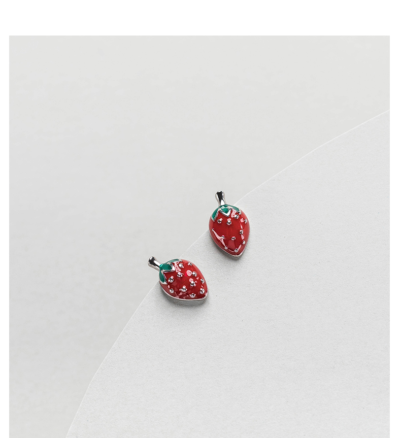 儿童耳环有耳洞925银可爱草莓耳钉女孩简约小巧中国风耳饰食物银草莓