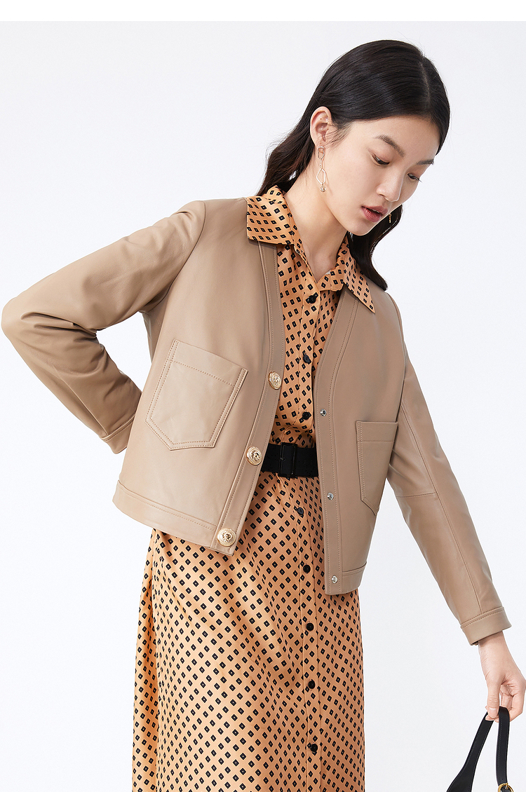 【提拉米苏系列】音儿商场同款女装2021春新款短款v领真皮皮衣 黑色