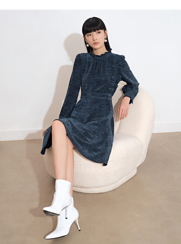 psalter诗篇影儿女装2021冬季新款时尚国风圆领木耳边收腰显瘦连衣裙