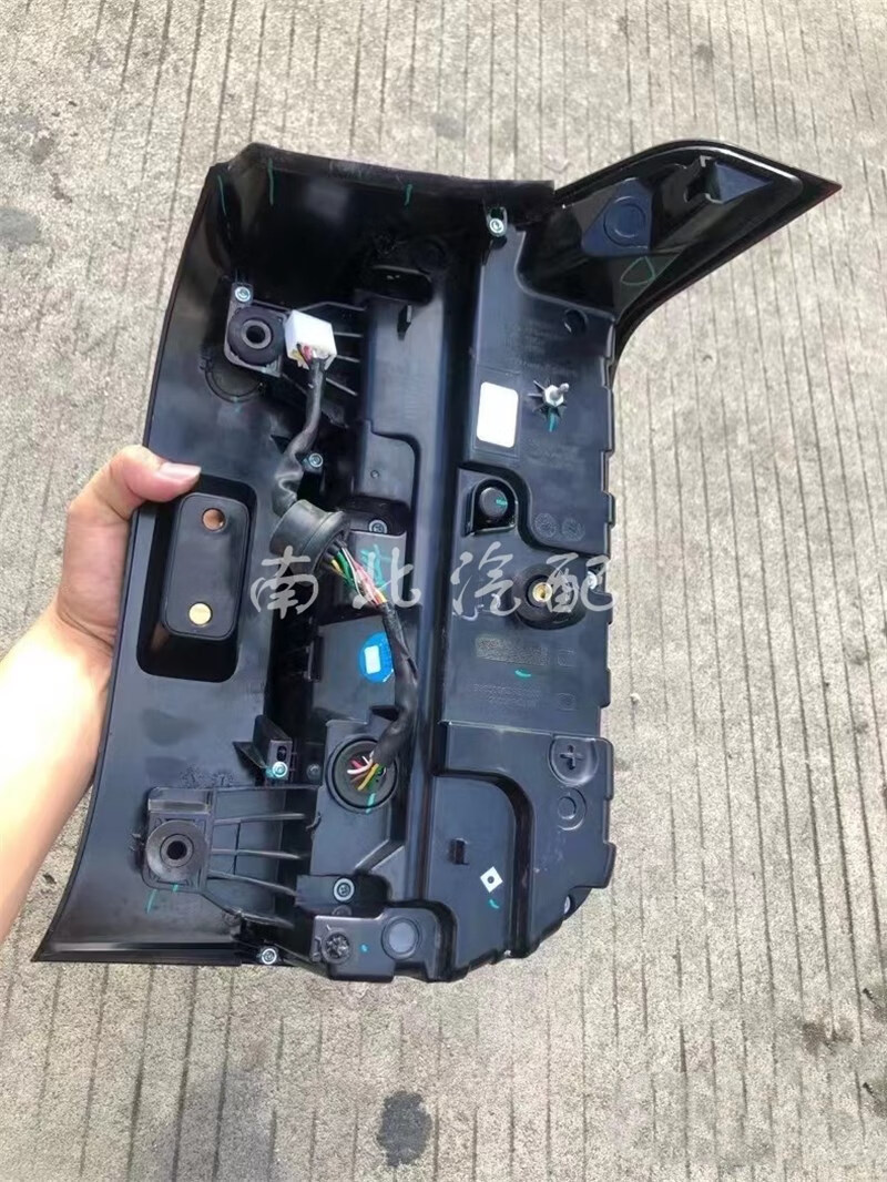 传祺gs8贯穿灯 适用广汽传祺m6 m8 gm6 gm8 gs8内外尾灯 贯穿中尾灯