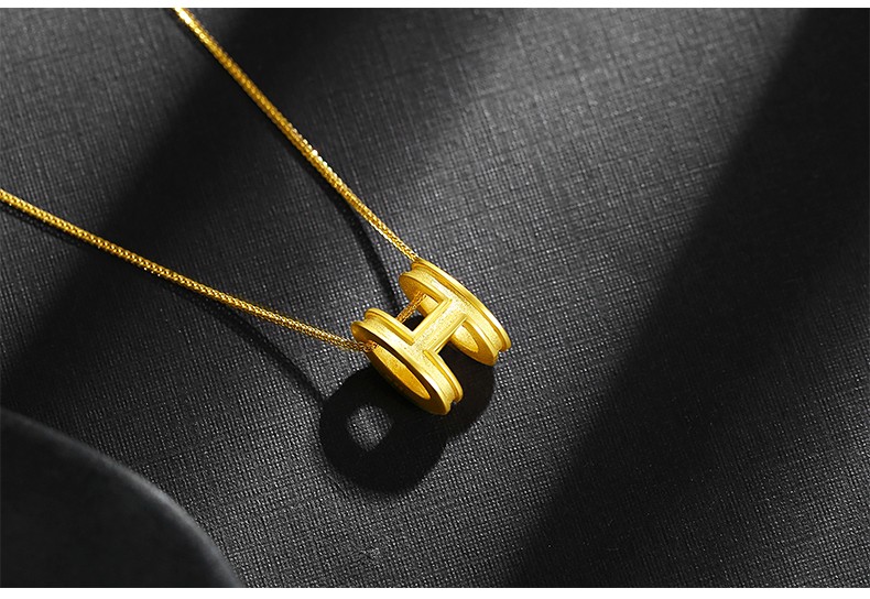 老凤凰同款金h字母吊坠女锁骨链金项链套链细新款时尚送女友首饰h吊坠