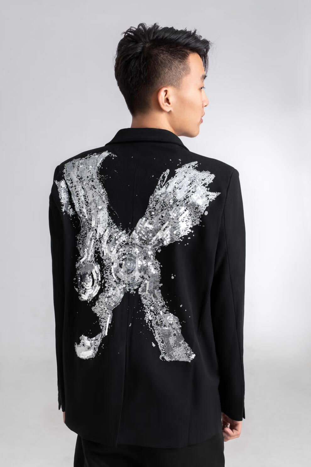 【官方旗舰】1点1自主非slp大义西服 高街时装帝 鳞片西服 反光 黑色