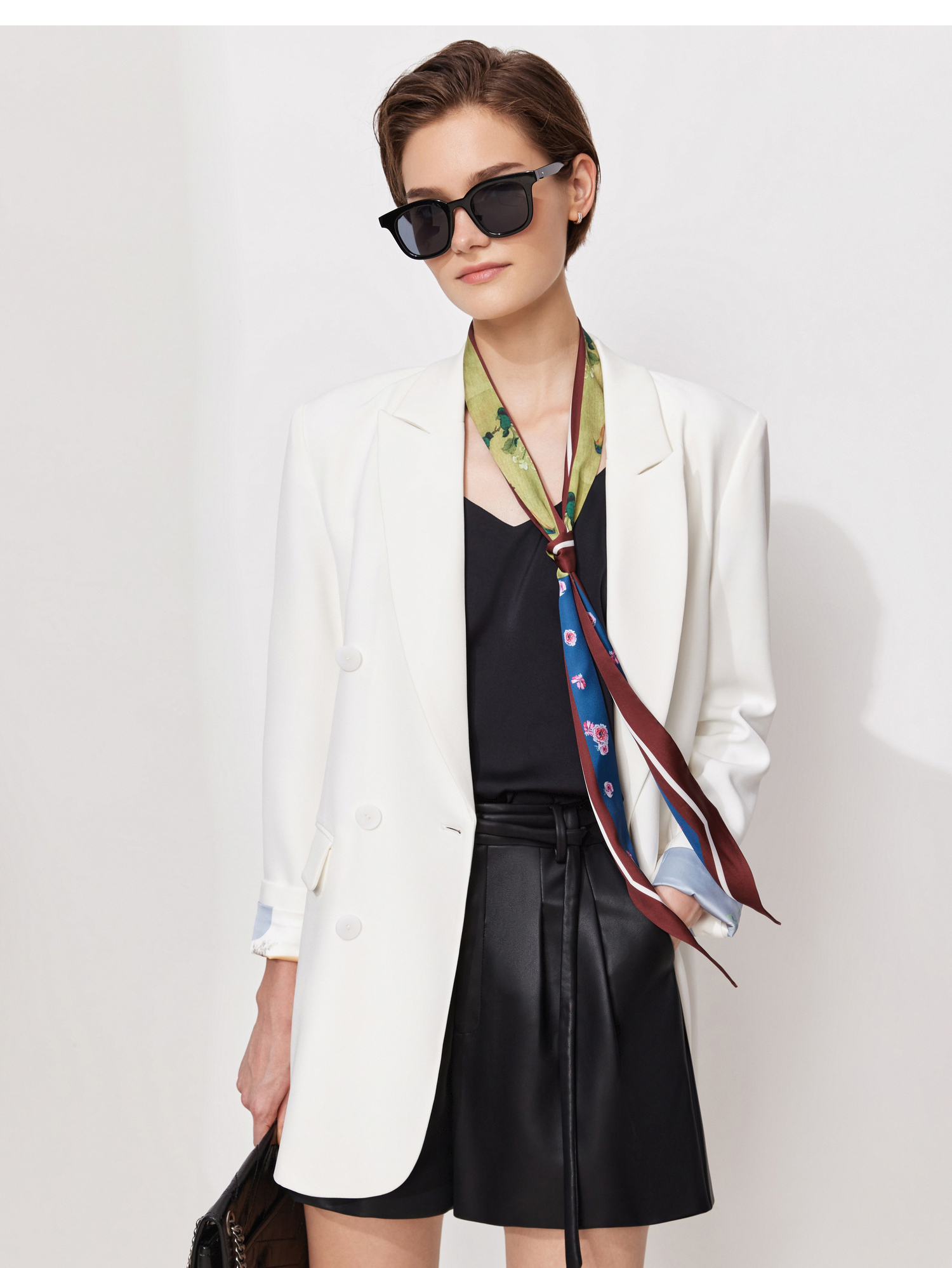 amii极简时尚撞色花鸟印花缎面丝巾女2021秋季新款多功能发带领带 砖