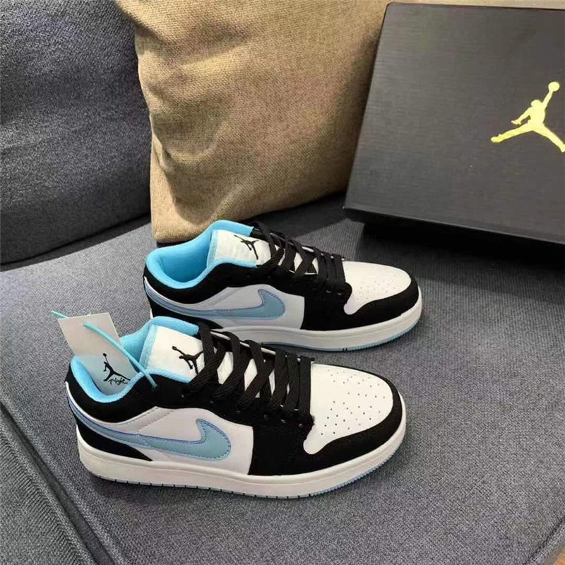 2021年春季款式:运动鞋鞋头款式:圆头内里材质:织物图案:拼色鞋跟形状