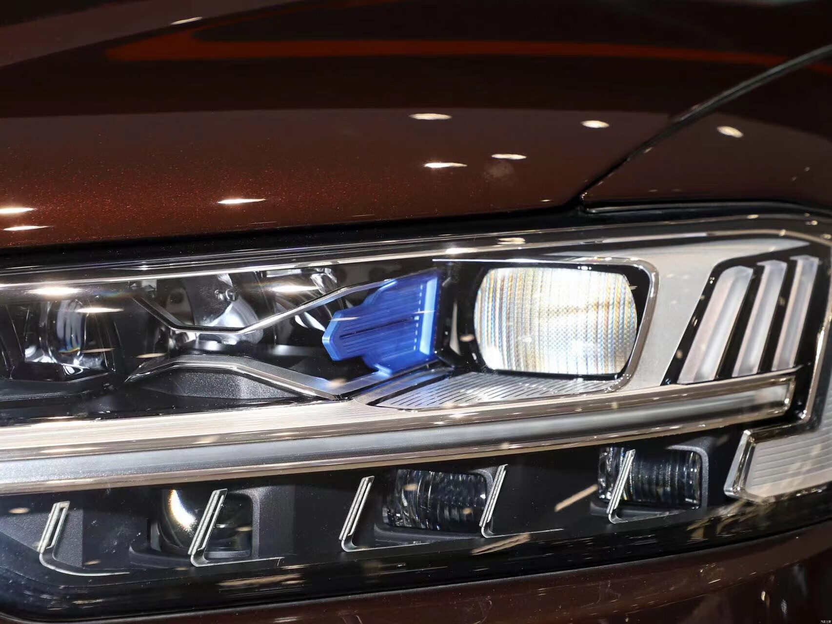 适用18-22款奥迪a8矩阵大灯总成低配升高配led激光前车灯oled尾灯