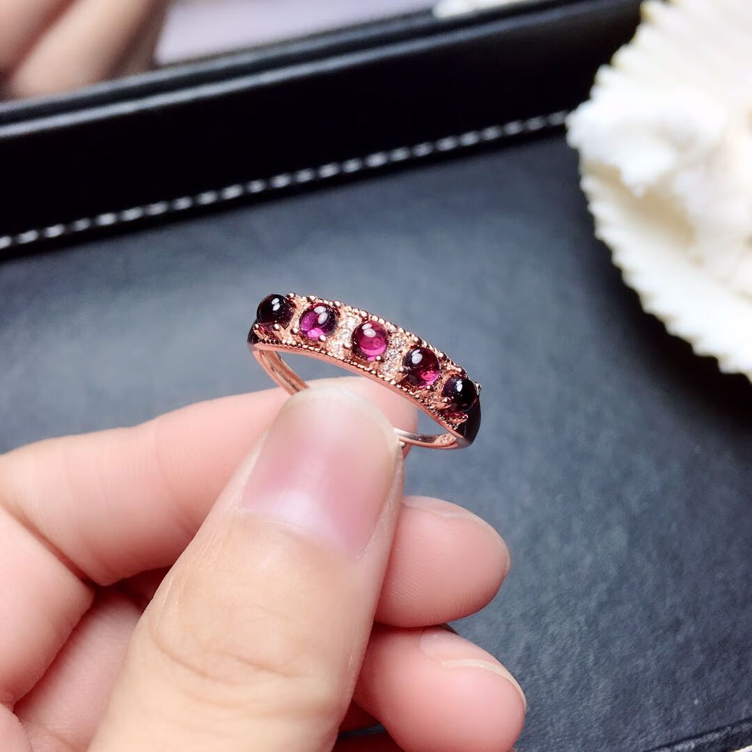 玉随乐天然素面镁铝石榴石戒指女排戒晶体干净颜色好925银镀18k金