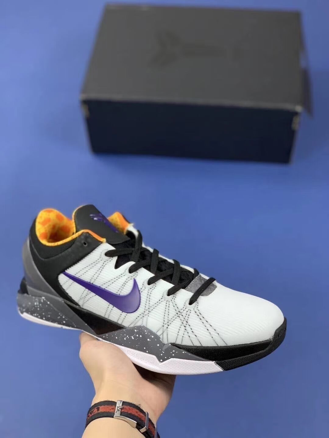 红白龙黑月kobe6 复活节zk7 zoom气垫男 44 科比7奥运金真碳【图片