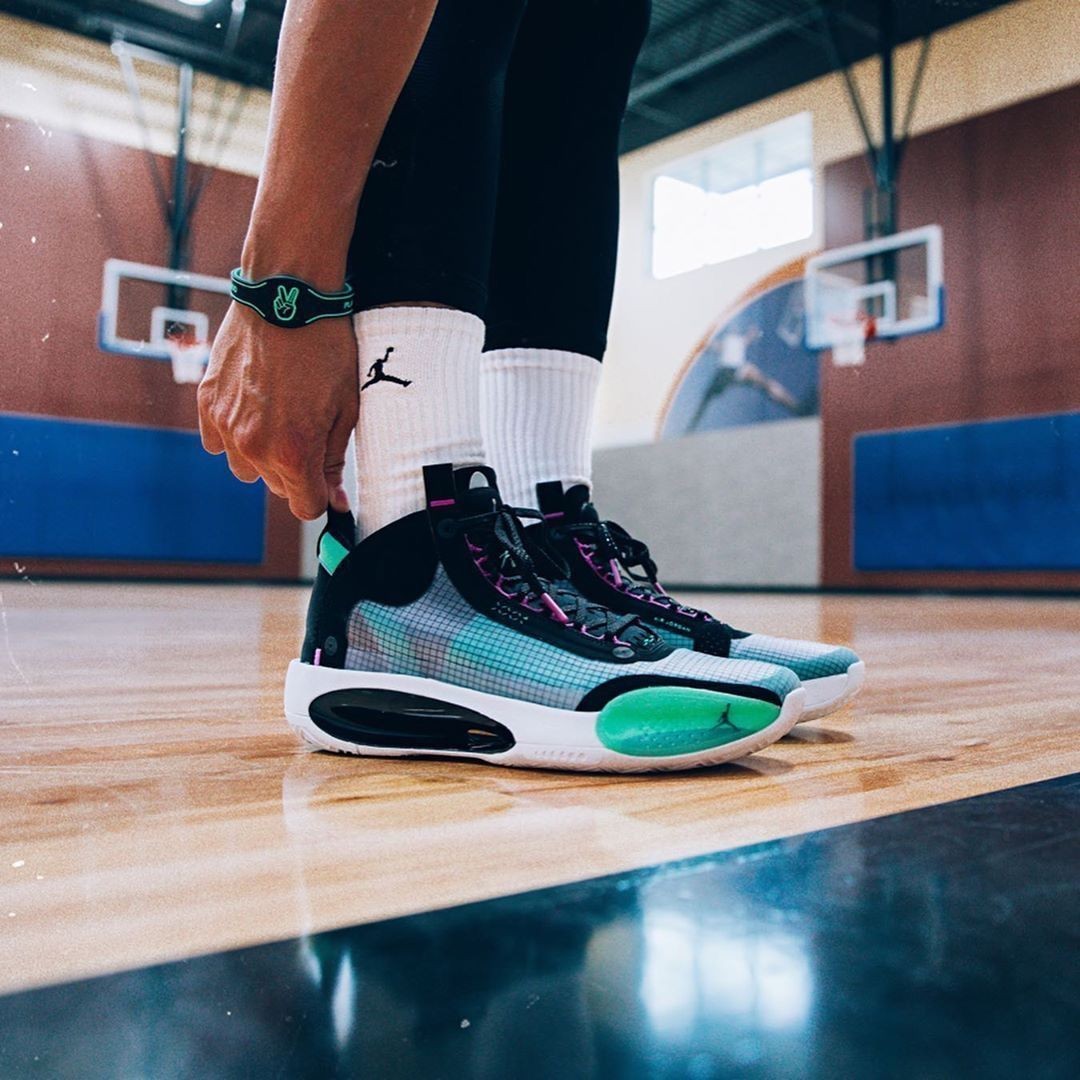 2022纯原乔34代篮球aj34黑猫火星人郭艾伦冰蓝气垫透气运动鞋 aj34