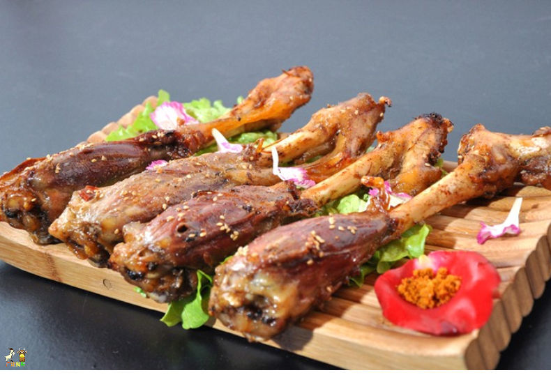 清真山羊腿 羔羊前小腿 羊前棒 羊腱子 多肉羊棒骨 吃肉喝骨髓 满肉羊