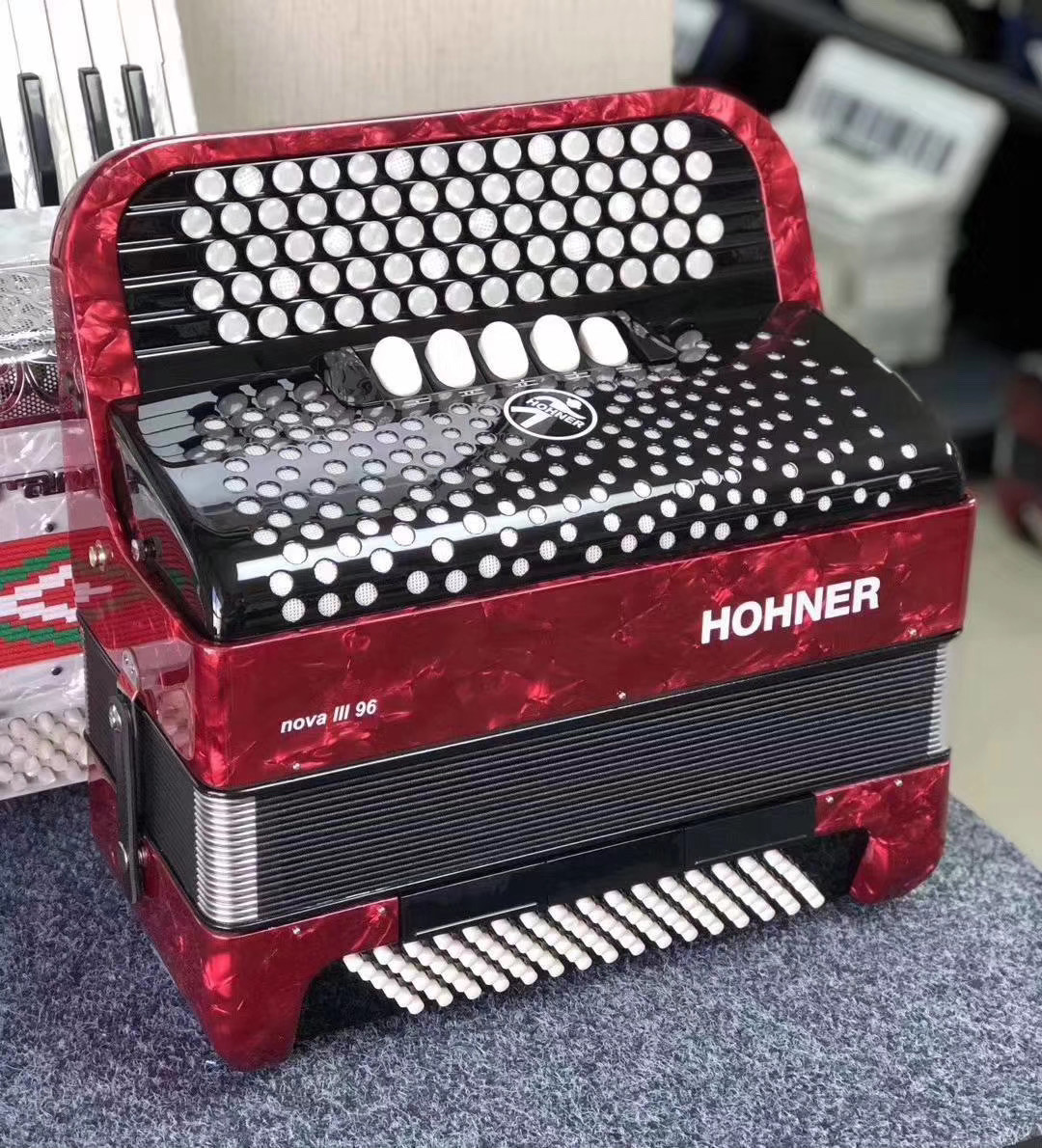 德国霍纳hohner牌 96bs 流行巴扬演奏手风琴定制款 红色【图片 价格