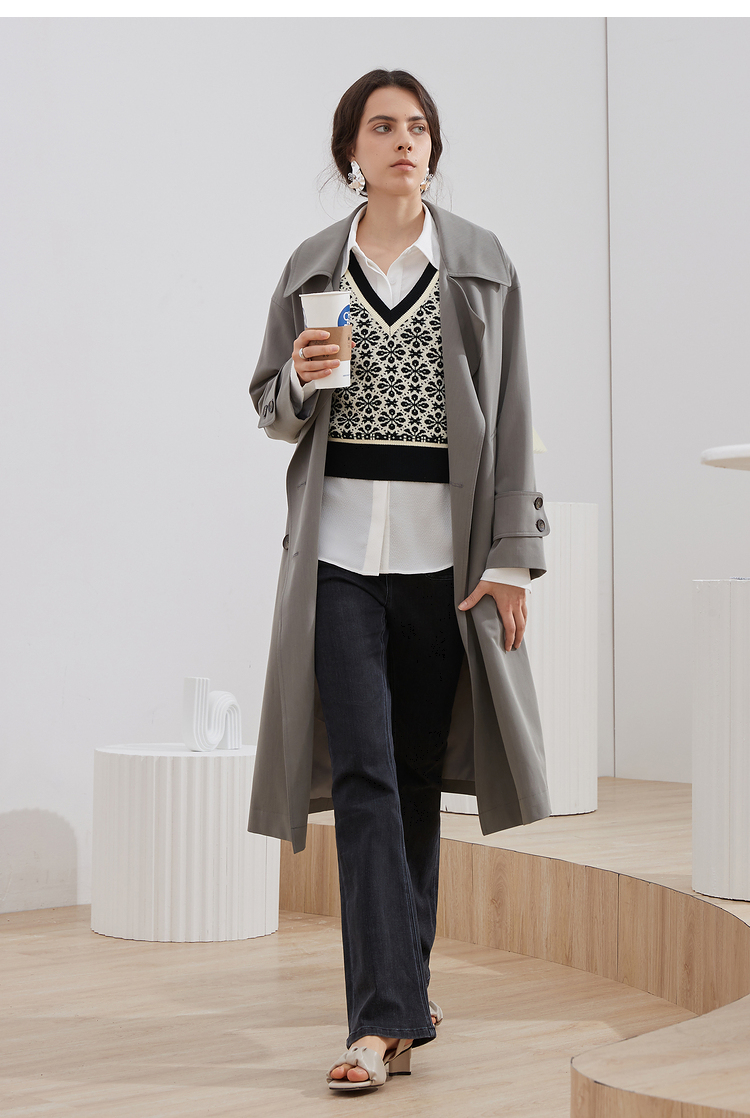 伊布都ibudu2021秋季新款黑白时尚花朵针织马甲无袖背心v领短款 黑白