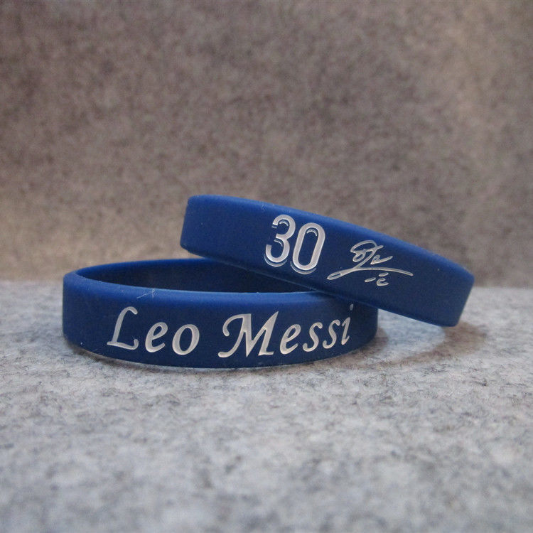 幻源足球球星巴黎30号梅西签名运动手环硅胶夜光腕带球迷饰品情侣c罗