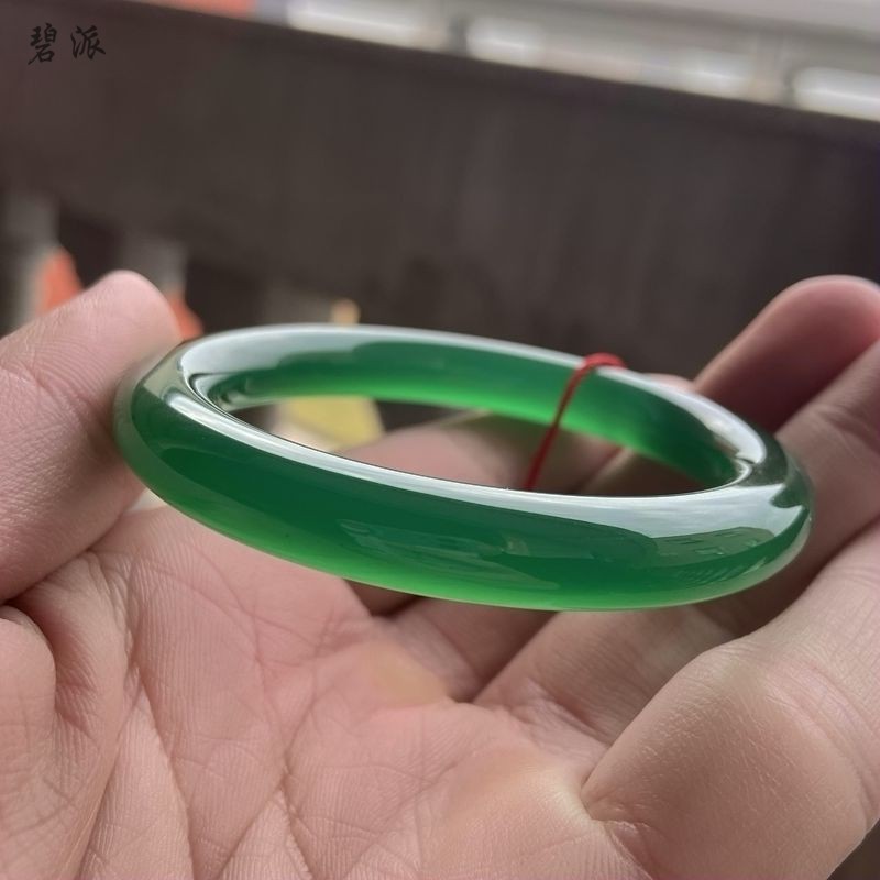 碧派女款非洲绿玛瑙镯子天然绿玉髓中国风冰种玉石圆条手镯礼物 54圈