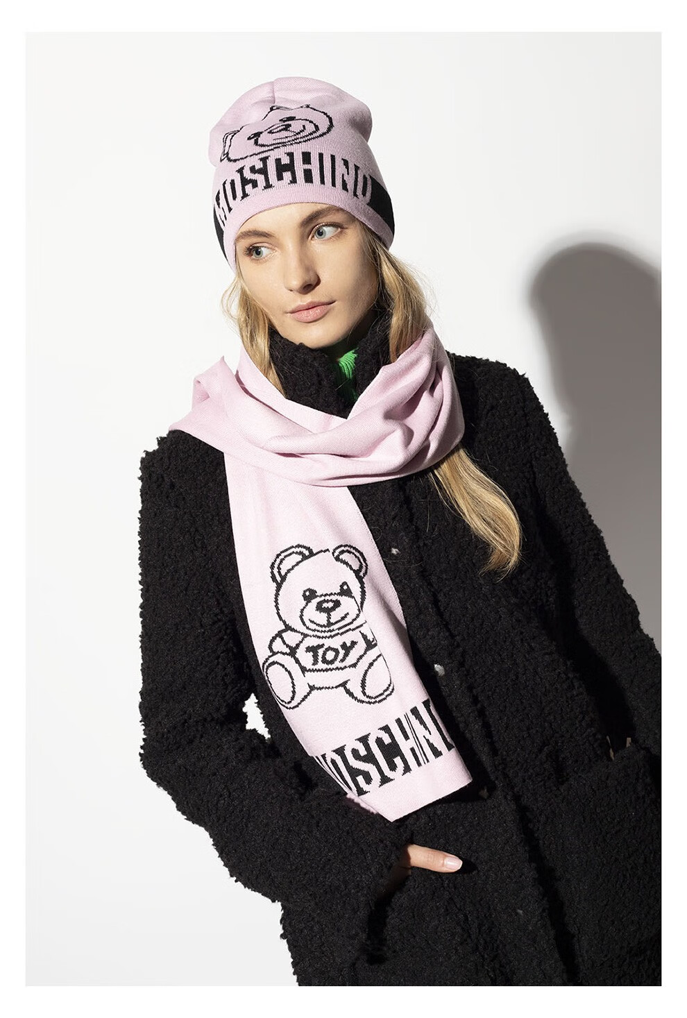 moschino莫斯奇诺2021新款男女通用小熊图案混纺羊毛围巾30650m263