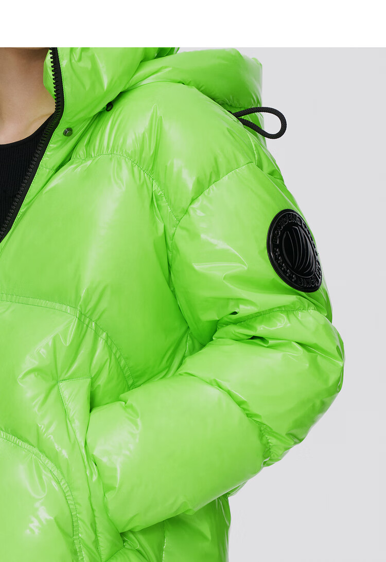 波司登2021年冬季新款女士puff泡芙羽绒服女短款加厚时尚亮面保暖90绒