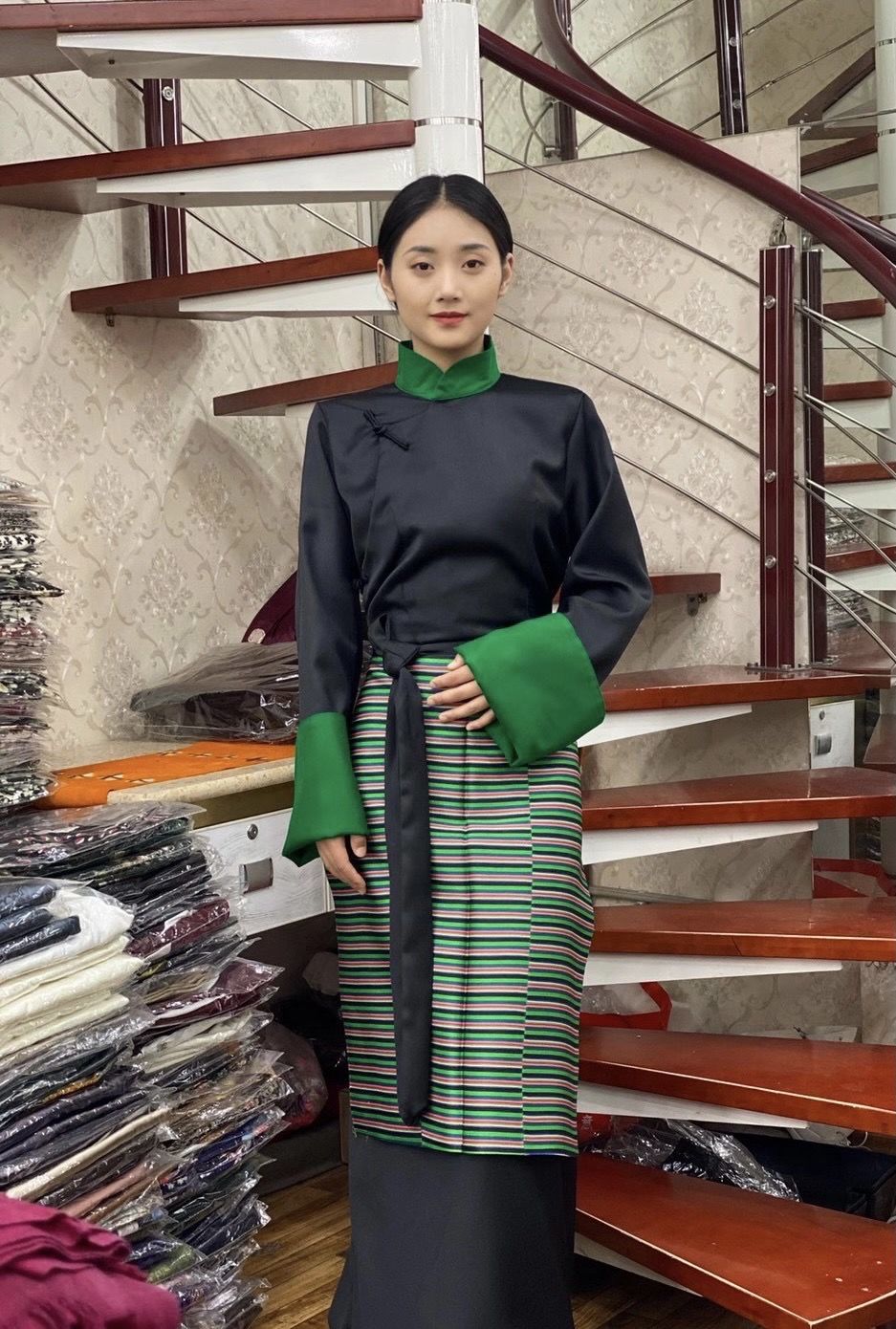 时尚新款西式藏服女拉萨服简易藏袍 西藏民族风气质藏