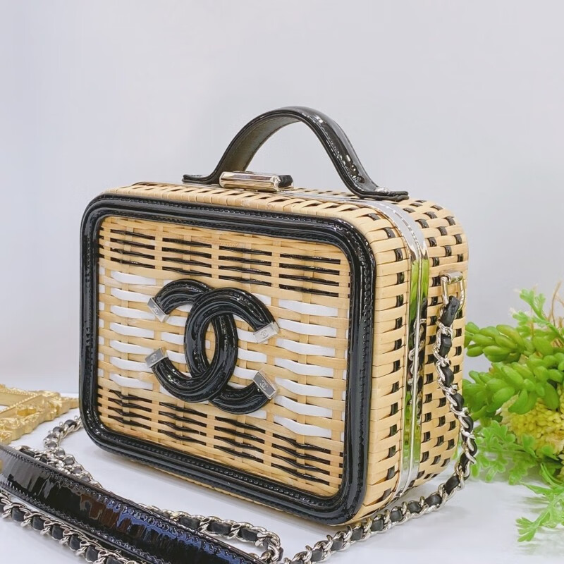 二手95新chanel香奈儿28字头藤条编织相机包手提肩背包有尘袋