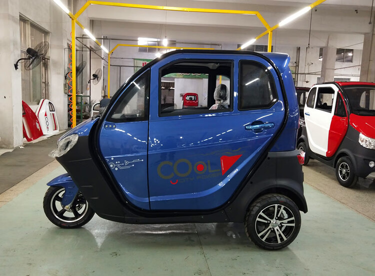 电动三轮车载客拉货 红蚂蚁全封闭式电动三轮车载客半封闭接小孩家用