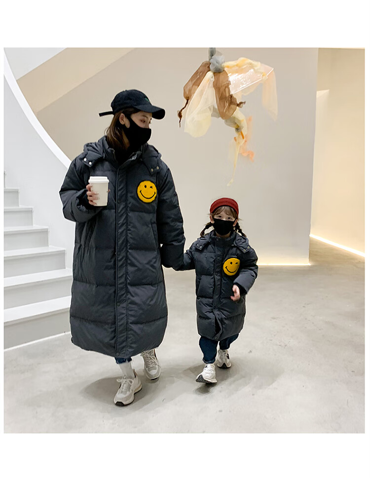 南极人nanjiren时尚亲子装21年秋冬季新款韩版母女装冬装笑脸长款加厚