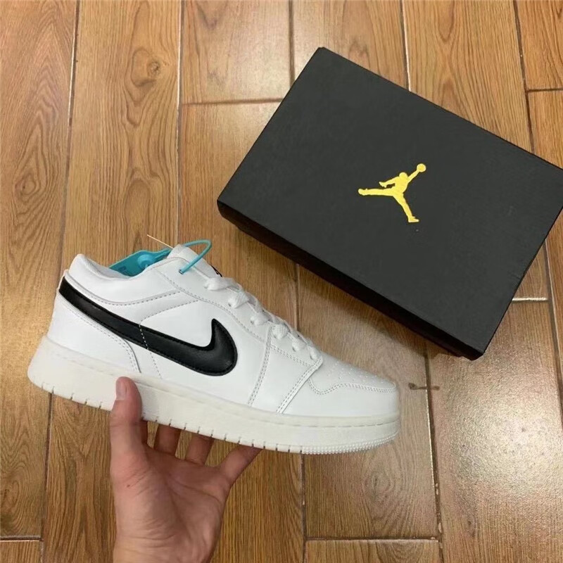 2021年春季款式:运动鞋鞋头款式:圆头内里材质:织物图案:拼色鞋跟形状