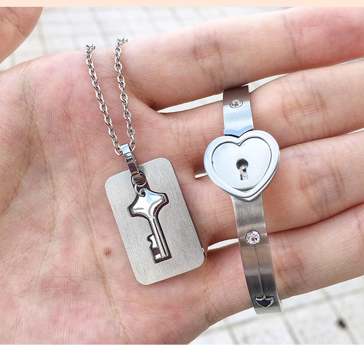 众蝶开锁同心锁情侣项链钥匙和锁一对创意锁手镯定制小众礼物定情信物