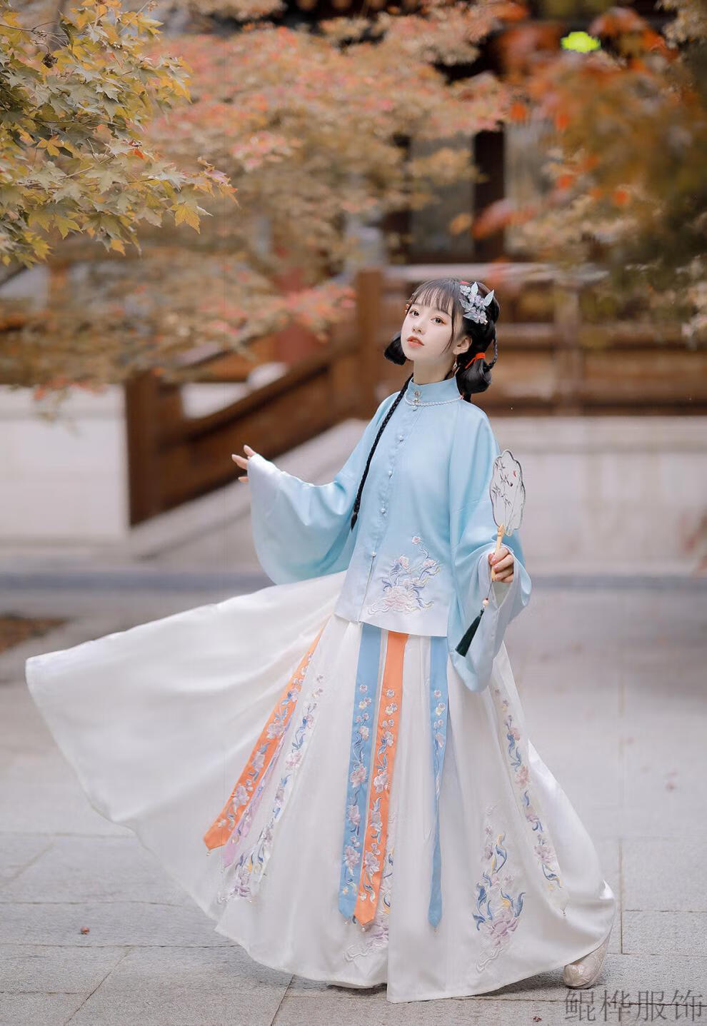 鲲桦明制汉服设计相思引汉服明制中国风刺绣斗篷云肩日常汉服套装