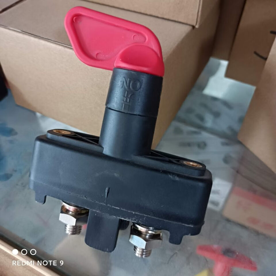 货车电源总开关适配解放j7j6jh6悍v天v电瓶断电防漏保护开关配件