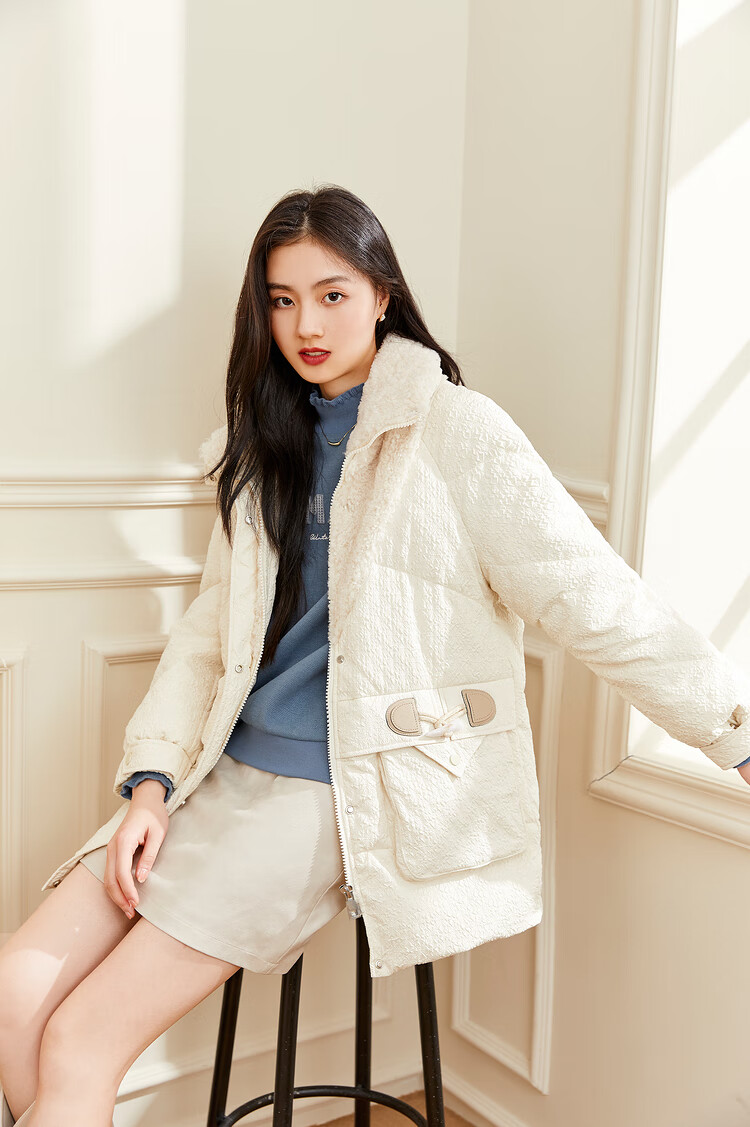 秋水伊人毛绒拼接羽绒服2021年冬季新款女装保暖白鸭绒外套米色xl
