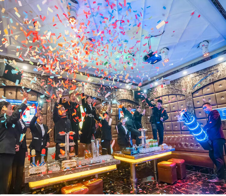 加特林烟花电子礼炮弹夜店酒吧气氛道具电子礼炮枪礼花筒婚庆喷纸枪80