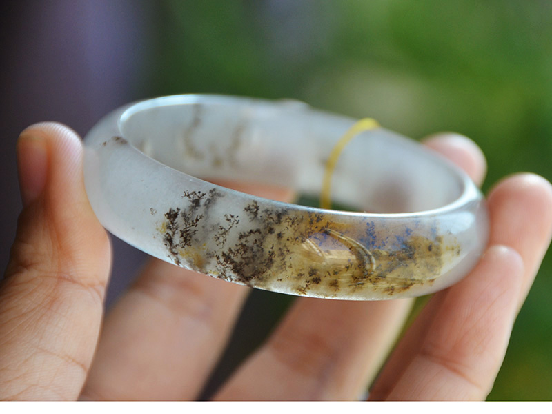 新疆阿勒泰天然金丝玉鸡油黄俏白色宝石光草花玉手镯子59