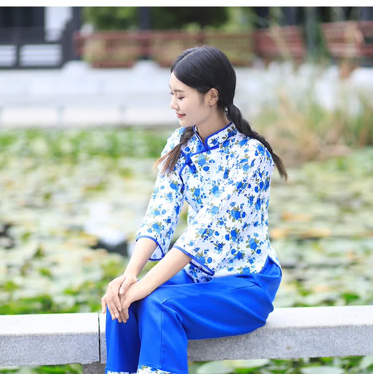 采茶服装女纯棉客家采茶舞服装女阿庆嫂网红农村大花衣服 白底蓝花