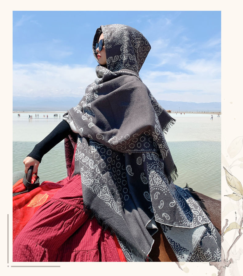 旅游拍照斗篷新款民族风沙漠旅游连帽披肩红腰果百搭保暖披巾西藏斗篷