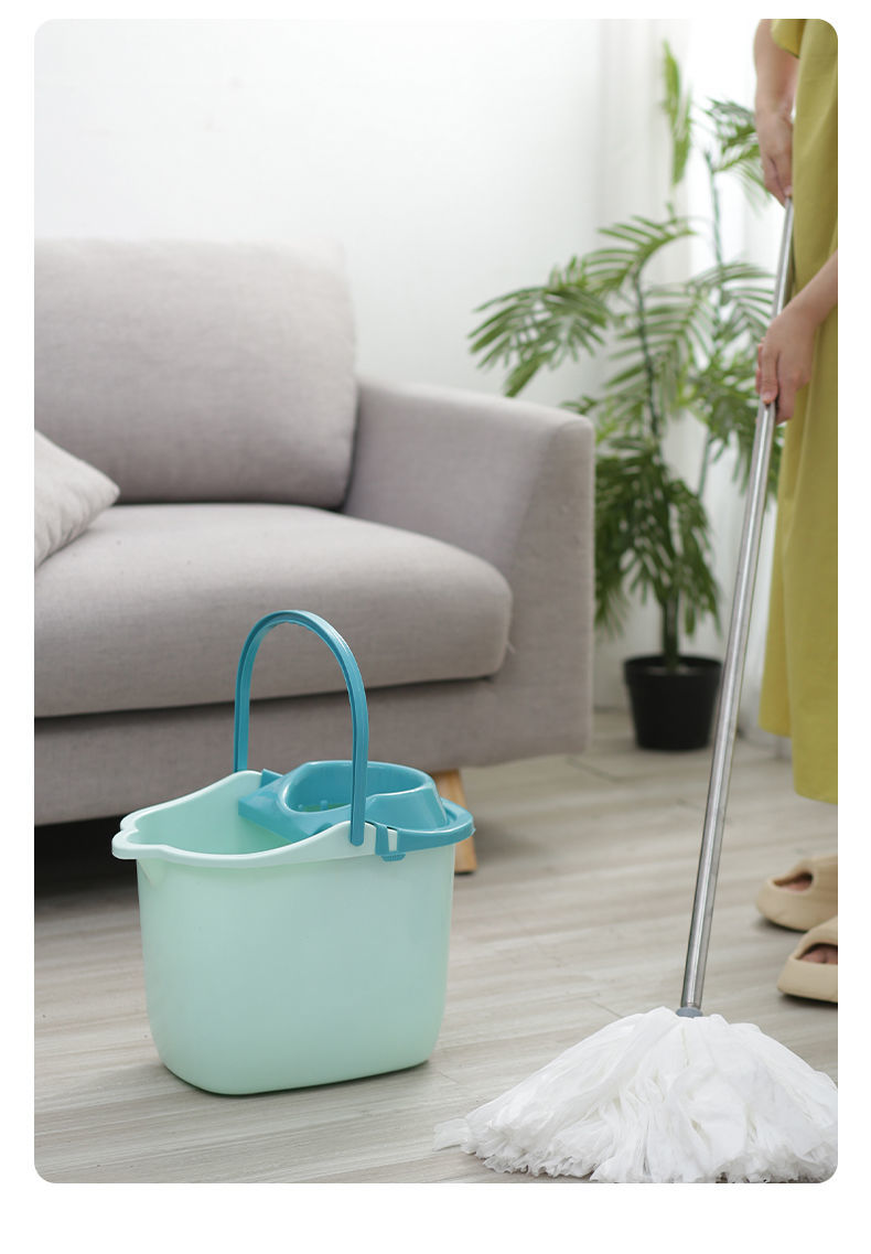 欧品缘加厚带轮拖把桶家用手动挤水桶压地拖桶拖地塑料旋转拧水墩布桶