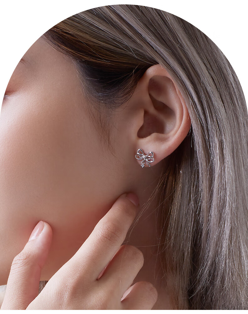 daisyfellowes/黛西法罗s925银蝴蝶结钻石耳钉饰女生秋冬可爱时尚 银