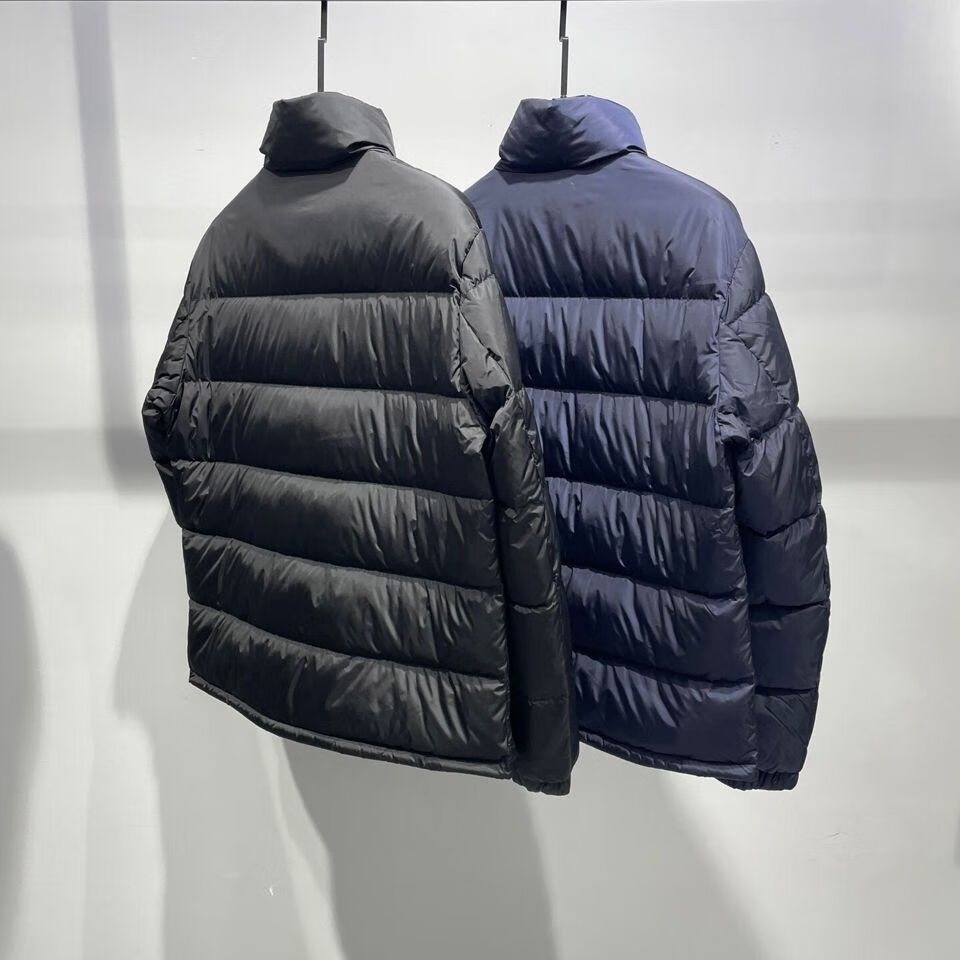 prada冬季新款p家男士经典金属三角标立领休闲夹克外套男羽绒服 宝