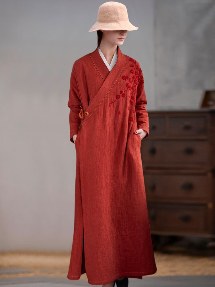 知笔墨2021秋款新品手绣汉服袍子棉麻汉风元素重工刺绣改良茶服酒红色