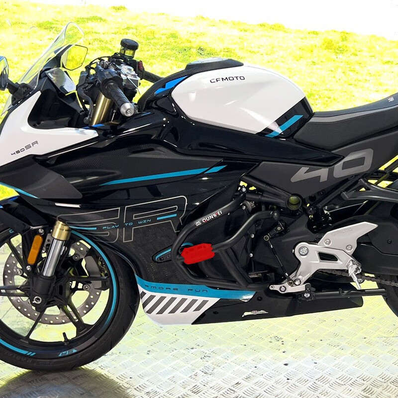 适用于春风cf400-6保险杠护架450sr防摔护腿尾架货架后备箱尾箱车身