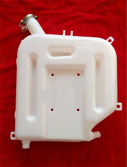 欧曼重卡汽车副水箱 etx小水箱 货车冷却塑料壶商用货车配件加厚 普通