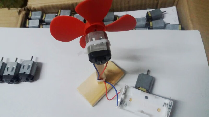 定制适用小制作微型130电机玩具直流电动机四驱车马达电动机科学实验