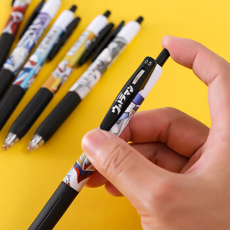 奥特曼圆珠笔小学生奥特曼笔泽塔迪迦男孩中性笔按动式赛罗圆珠笔ins