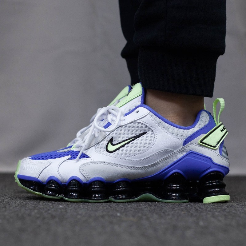 nike耐克女鞋shox大气柱气柱缓震舒适透气耐磨防滑轻便运动跑步鞋at