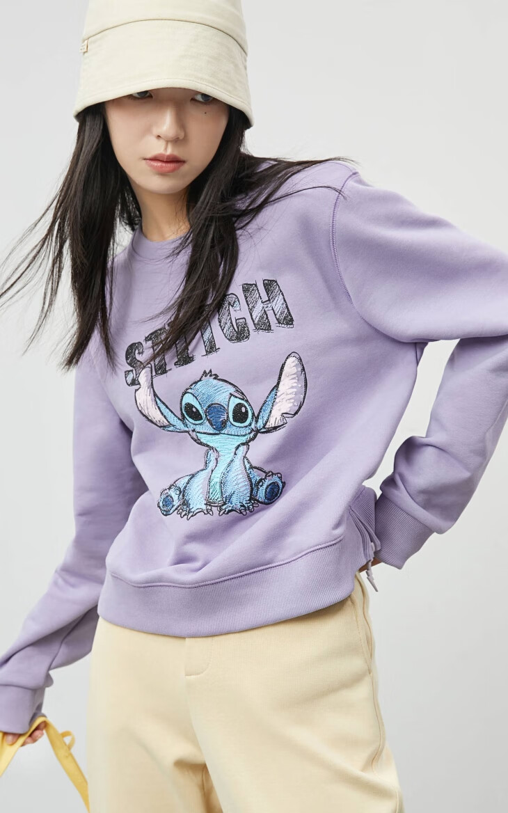 only春季新款迪士尼史迪奇联名款印花圆领卫衣女12139s076h11黑色水洗