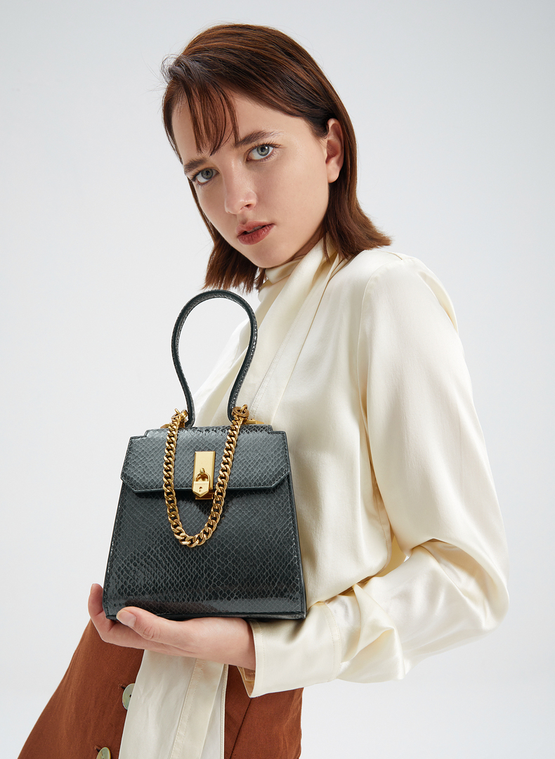 【圣诞礼物】charles&keith21秋新品ck2-50270719包包女包油画斜挎包