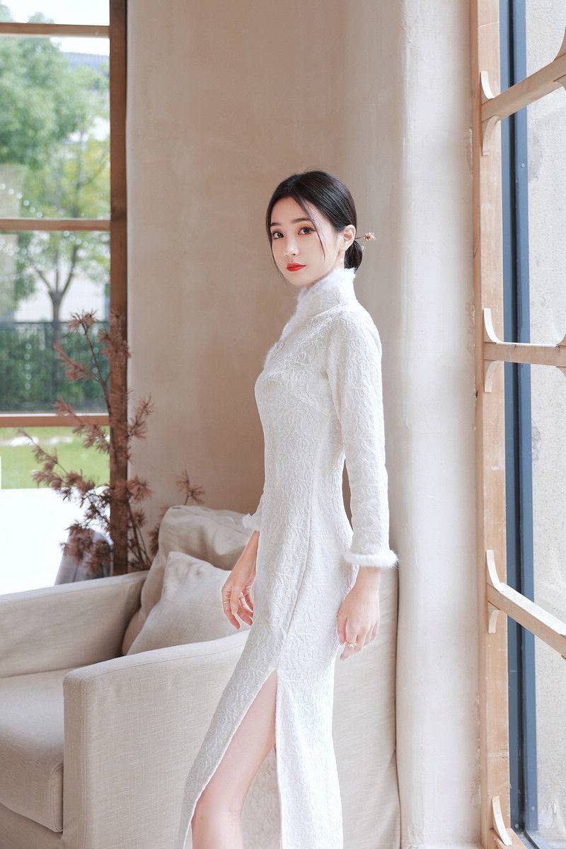 长袖加绒旗袍白色冬装女2021新款法式款温婉气质保暖平时可穿女士中国